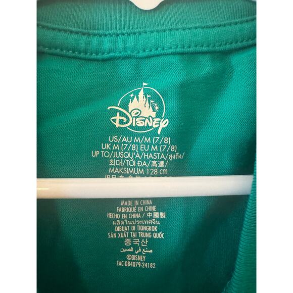 Disney kids holiday Santa's Elf Squad green t-shirt NWT size Medium 7/8 - Picture 4 of 5